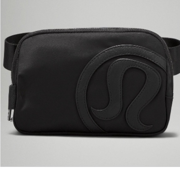 lululemon athletica Black Wonen’sBag - Picture 1 of 4